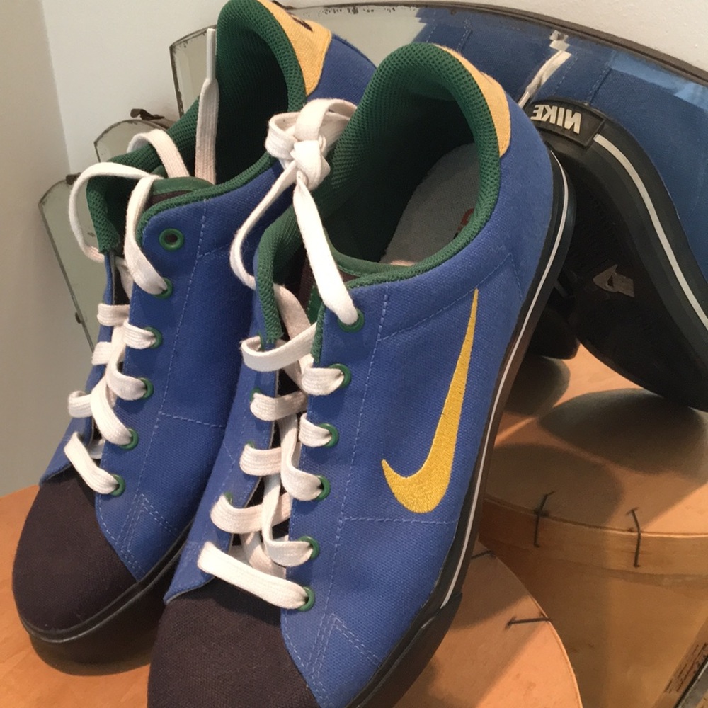 Retro Nike sneakers!